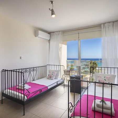 Imagine You And Your Family Renting This Perfect On Fig Tree Bay, 1413